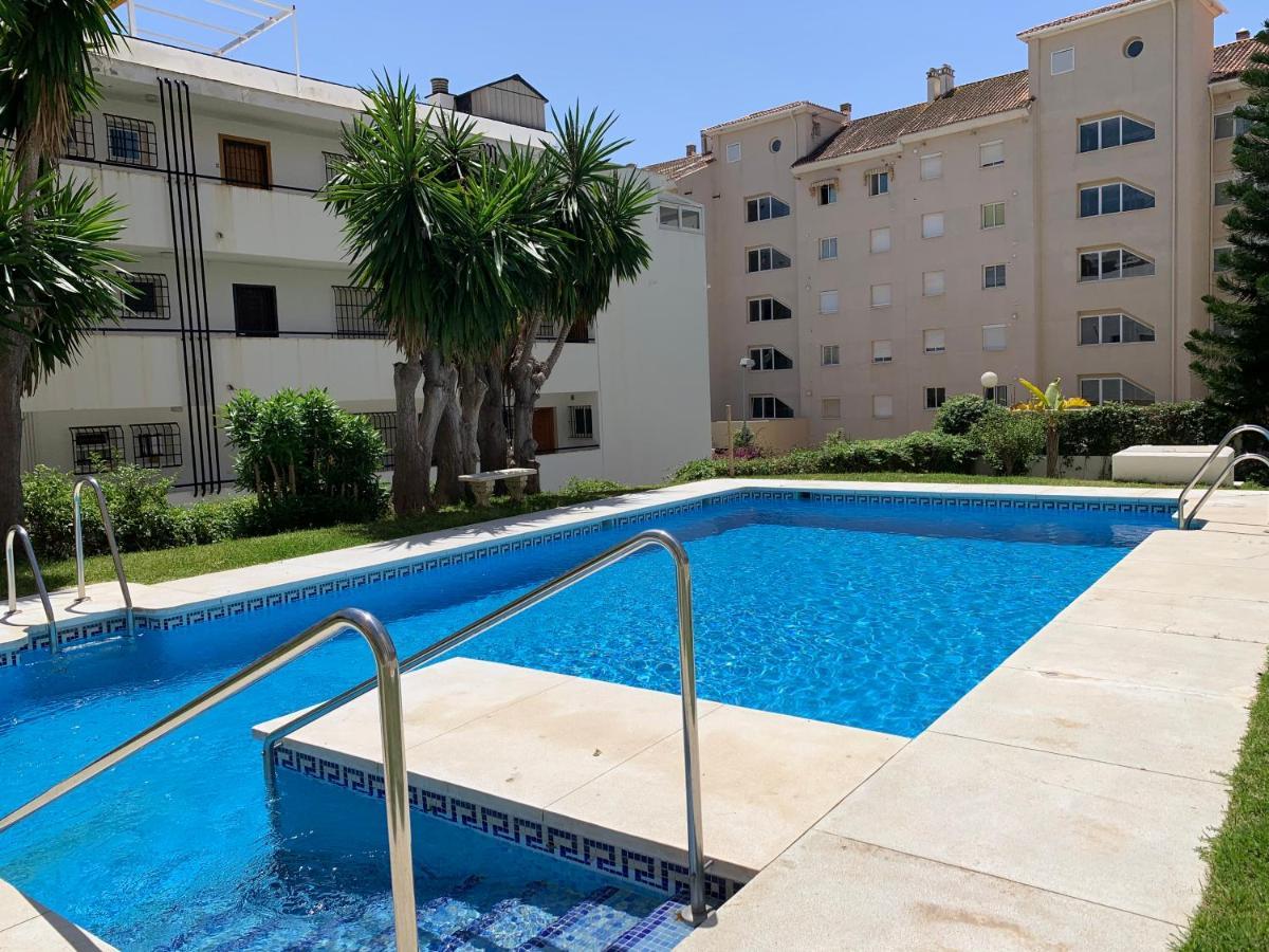 Tulipanes Benalmadena - Parking Privado Apartman Kültér fotó